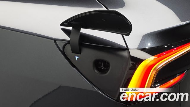 Tesla Model 3 2026 — photo 33