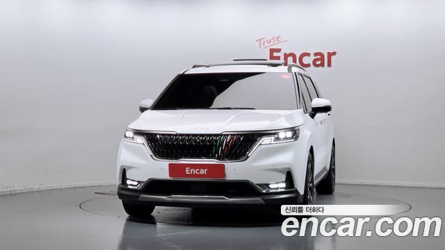 Kia Canival 2023 — photo 3