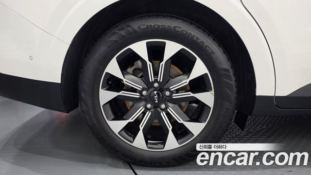 Kia Canival 2023 — photo 5