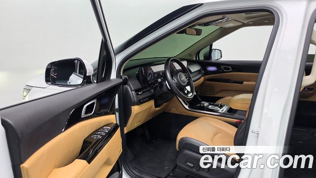 Kia Canival 2023 — photo 10