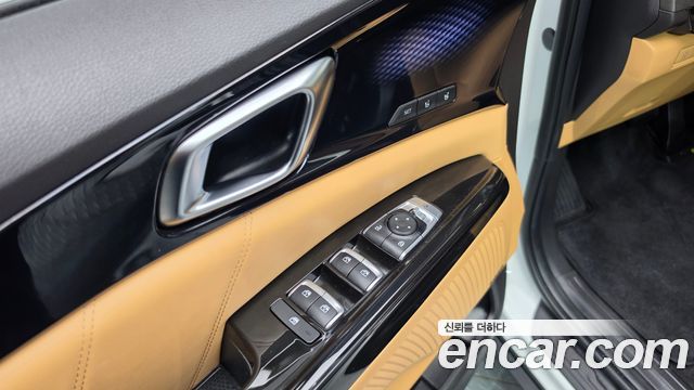 Kia Canival 2023 — photo 18