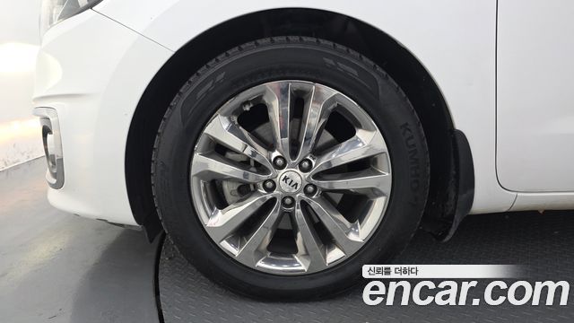 Kia Canival 2016 — photo 5