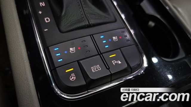 Kia Canival 2016 — photo 16