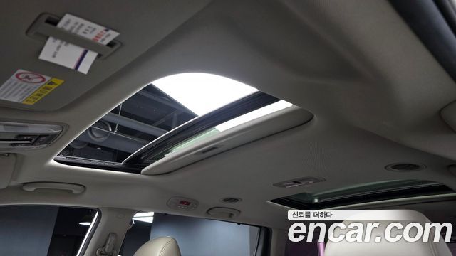 Kia Canival 2016 — photo 18