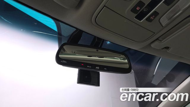 Kia Canival 2016 — photo 19