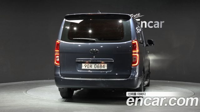 Hyundai Starex 2019 — photo 4