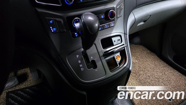 Hyundai Starex 2019 — photo 9