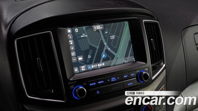 Hyundai Starex 2019 — photo 13