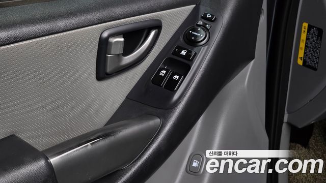 Hyundai Starex 2019 — photo 16