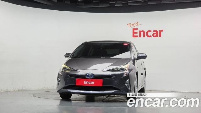 Toyota Prius 2018 — photo 3