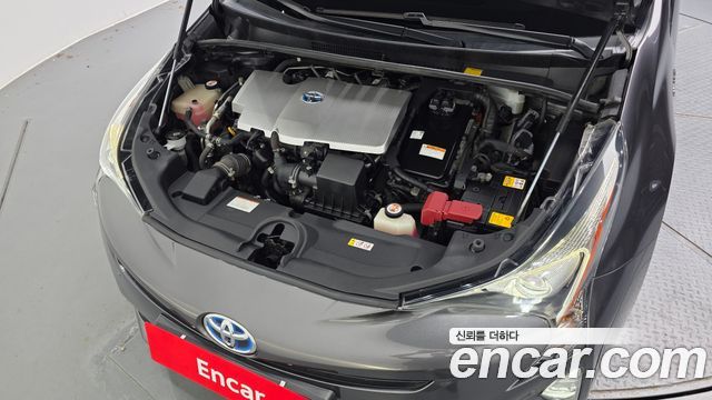 Toyota Prius 2018 — photo 6