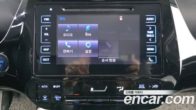 Toyota Prius 2018 — photo 14