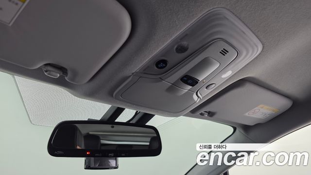 Toyota Prius 2018 — photo 17