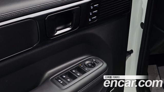 Hyundai Santafe 2025 — photo 23