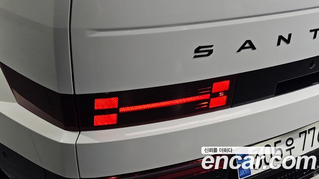 Hyundai Santafe 2025 — photo 9