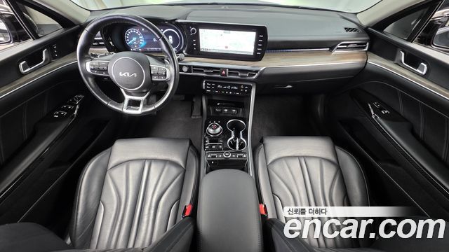 Kia K5 2023 — photo 10