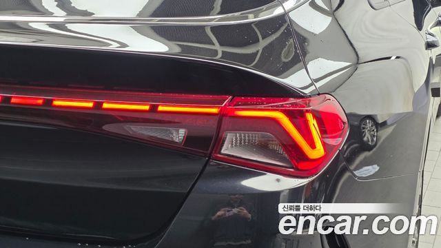 Kia K5 2023 — photo 9