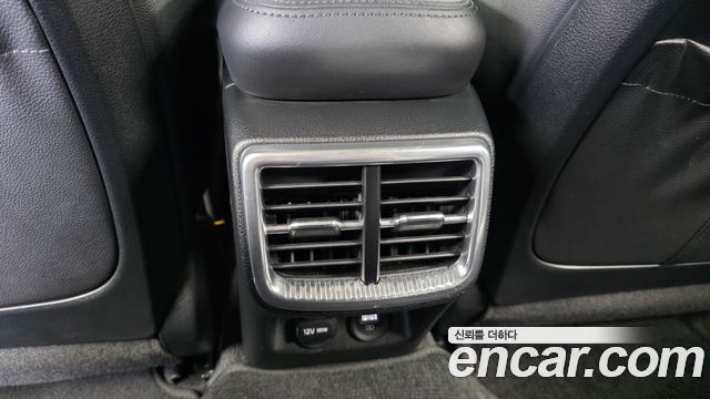 Kia K5 2023 — photo 32