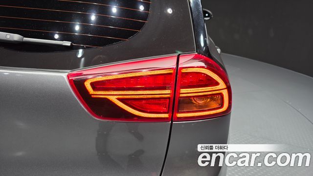 Kia Niro 2024 — photo 9