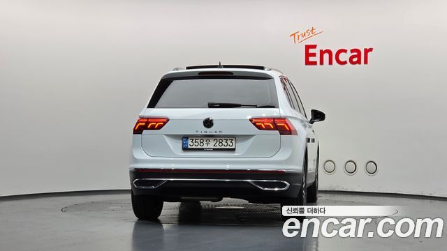 Volkswagen Tiguan 2021 — photo 4
