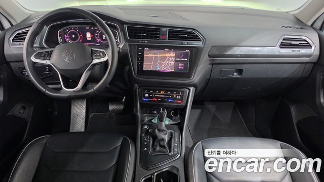 Volkswagen Tiguan 2021 — photo 10