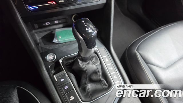 Volkswagen Tiguan 2021 — photo 12