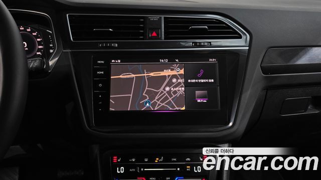 Volkswagen Tiguan 2021 — photo 20