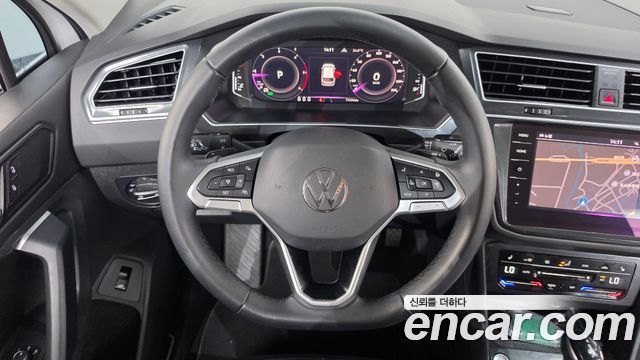 Volkswagen Tiguan 2021 — photo 21