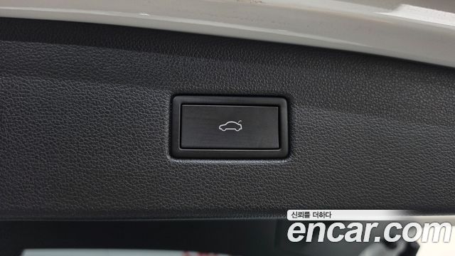 Volkswagen Tiguan 2021 — photo 25