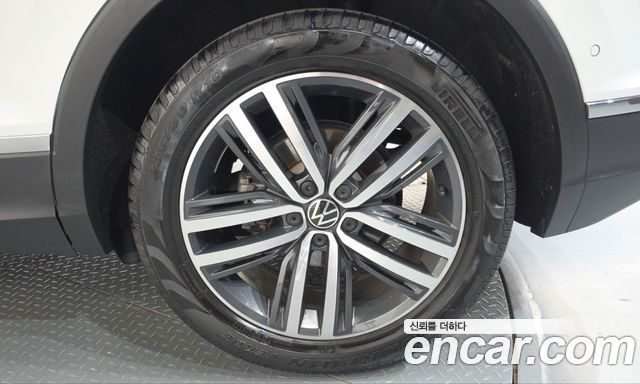Volkswagen Tiguan 2021 — photo 7