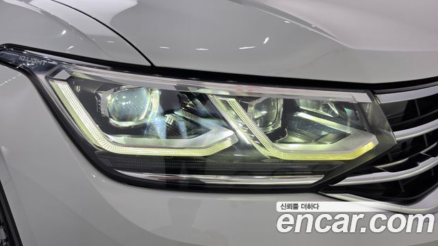 Volkswagen Tiguan 2021 — photo 8