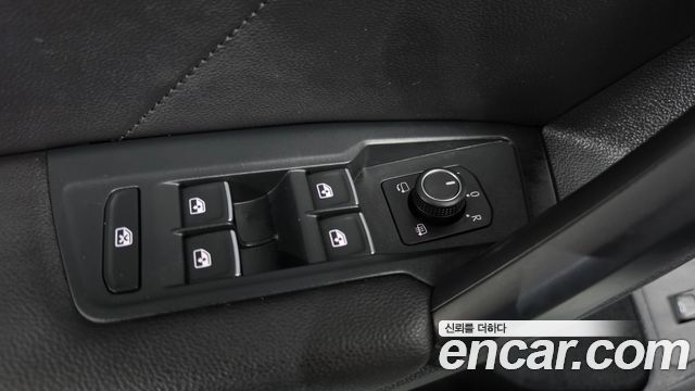 Volkswagen Tiguan 2021 — photo 30