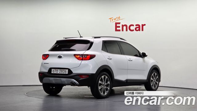 Kia Stonic 2018 — photo 2