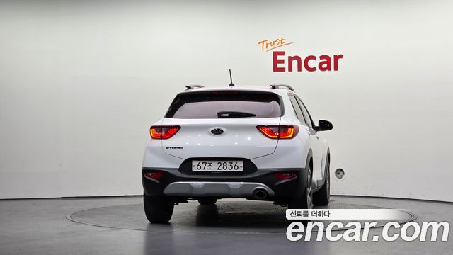 Kia Stonic 2018 — photo 4