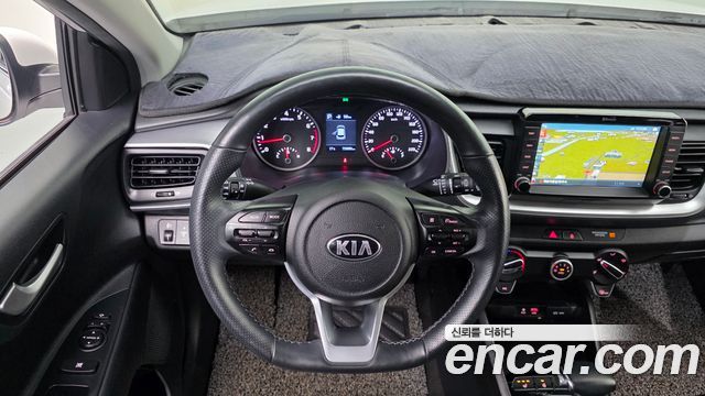 Kia Stonic 2018 — photo 14