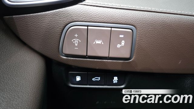 Hyundai Grandeur 2018 — photo 25