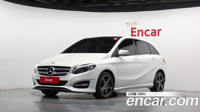 Mercedes-Benz B-Class 2018 — photo 1