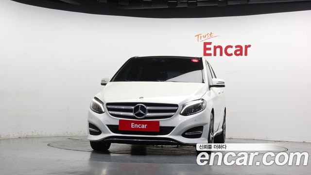 Mercedes-Benz B-Class 2018 — photo 3