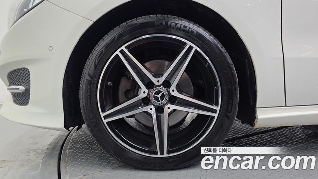 Mercedes-Benz B-Class 2018 — photo 5