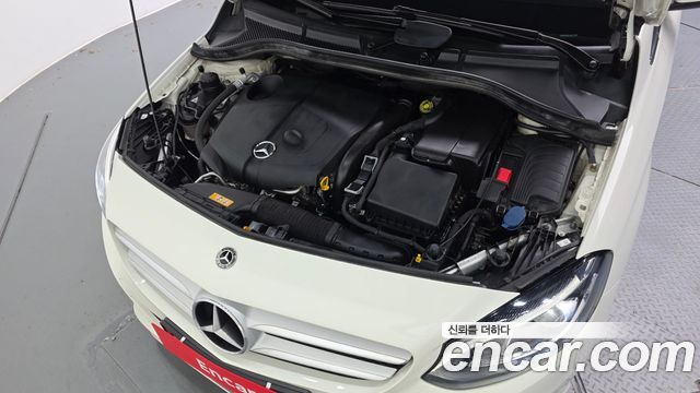 Mercedes-Benz B-Class 2018 — photo 6