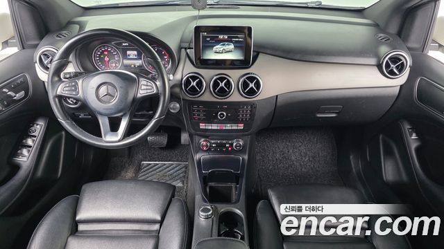 Mercedes-Benz B-Class 2018 — photo 7