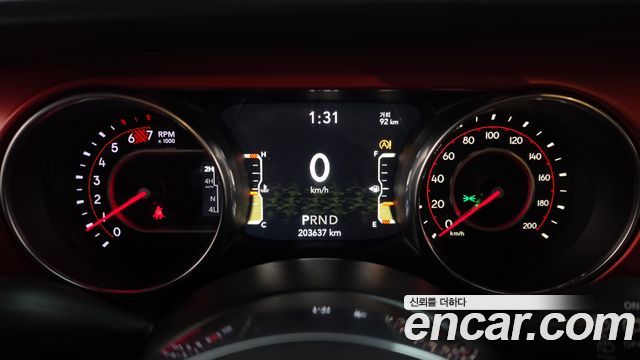 Jeep Wrangler 2020 — photo 8