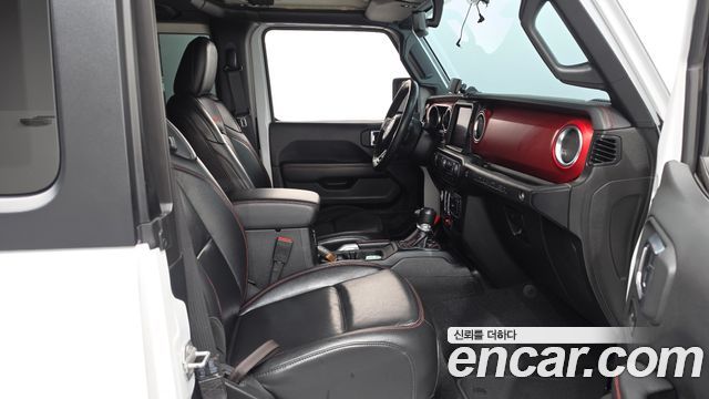 Jeep Wrangler 2020 — photo 11