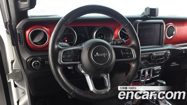 Jeep Wrangler 2020 — photo 13