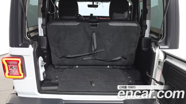 Jeep Wrangler 2020 — photo 20