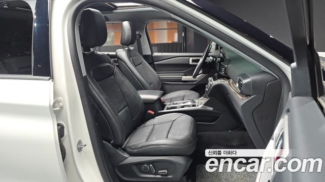 Ford Explorer 2020 — photo 18