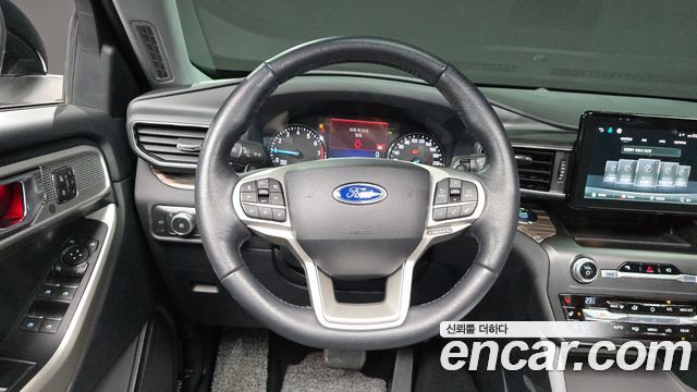 Ford Explorer 2020 — photo 19