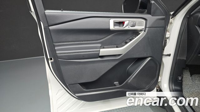 Ford Explorer 2020 — photo 14