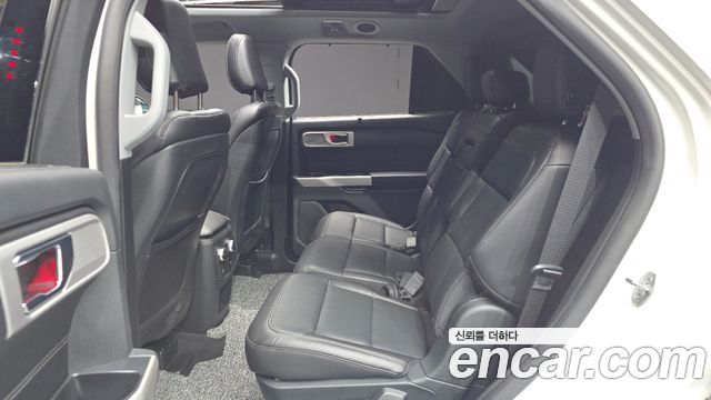 Ford Explorer 2020 — photo 16