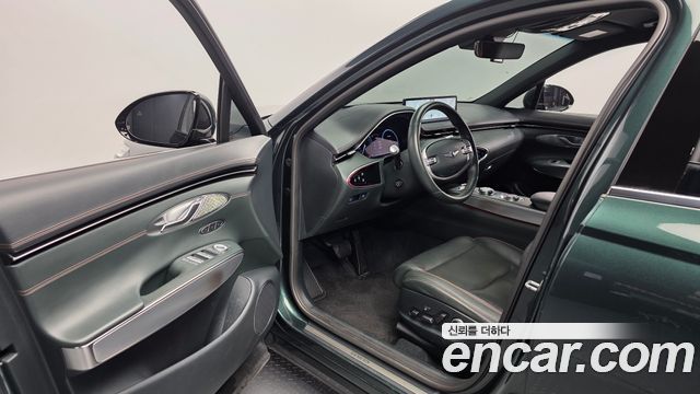 Genesis GV70 2021 — photo 10